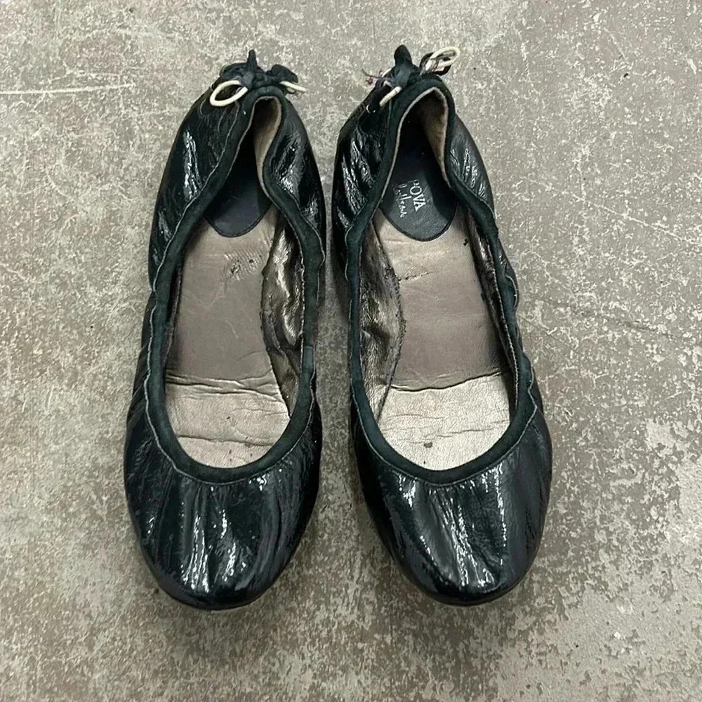 Cole haan flat shoes